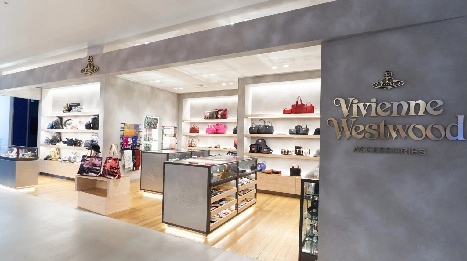 Banner 1 - Vivienne Westwood &Ouml;sterreich