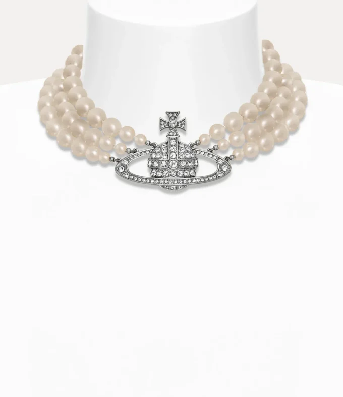 Dreireihiges Perlen-Basrelief-Halsband Dreireihiges Perlen-Basrelief-Halsband