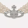 Dreireihiges Perlen-Basrelief-Halsband Dreireihiges Perlen-Basrelief-Halsband