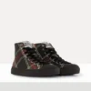 High-Top-Sneaker