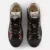 High-Top-Sneaker