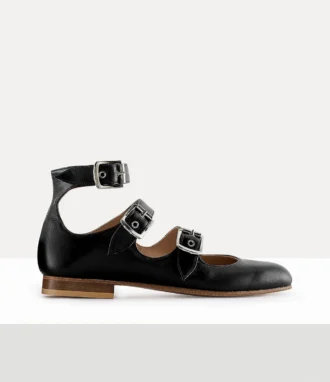 Römische Sandalen mit drei Riemen
