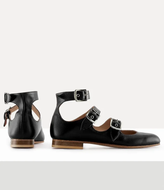 Römische Sandalen mit drei Riemen Römische Sandalen mit drei Riemen