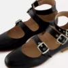 Römische Sandalen mit drei Riemen Römische Sandalen mit drei Riemen