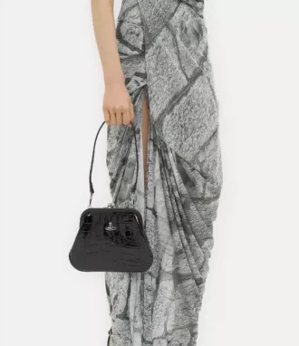 Viviennes Clutch